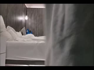 勾搭的良家妹子带去酒店暴力输出操到妹子娇喘连连