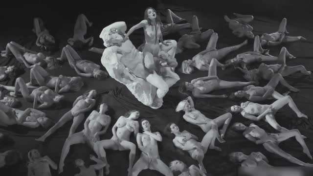 黑人大鸡巴爆干纹身美女