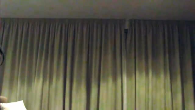 深圳某小区干洗店性感美女老板娘和经常光顾生意的中年男酒店偷偷开房，真风骚出门连内裤都不穿，边肏边扒衣服!